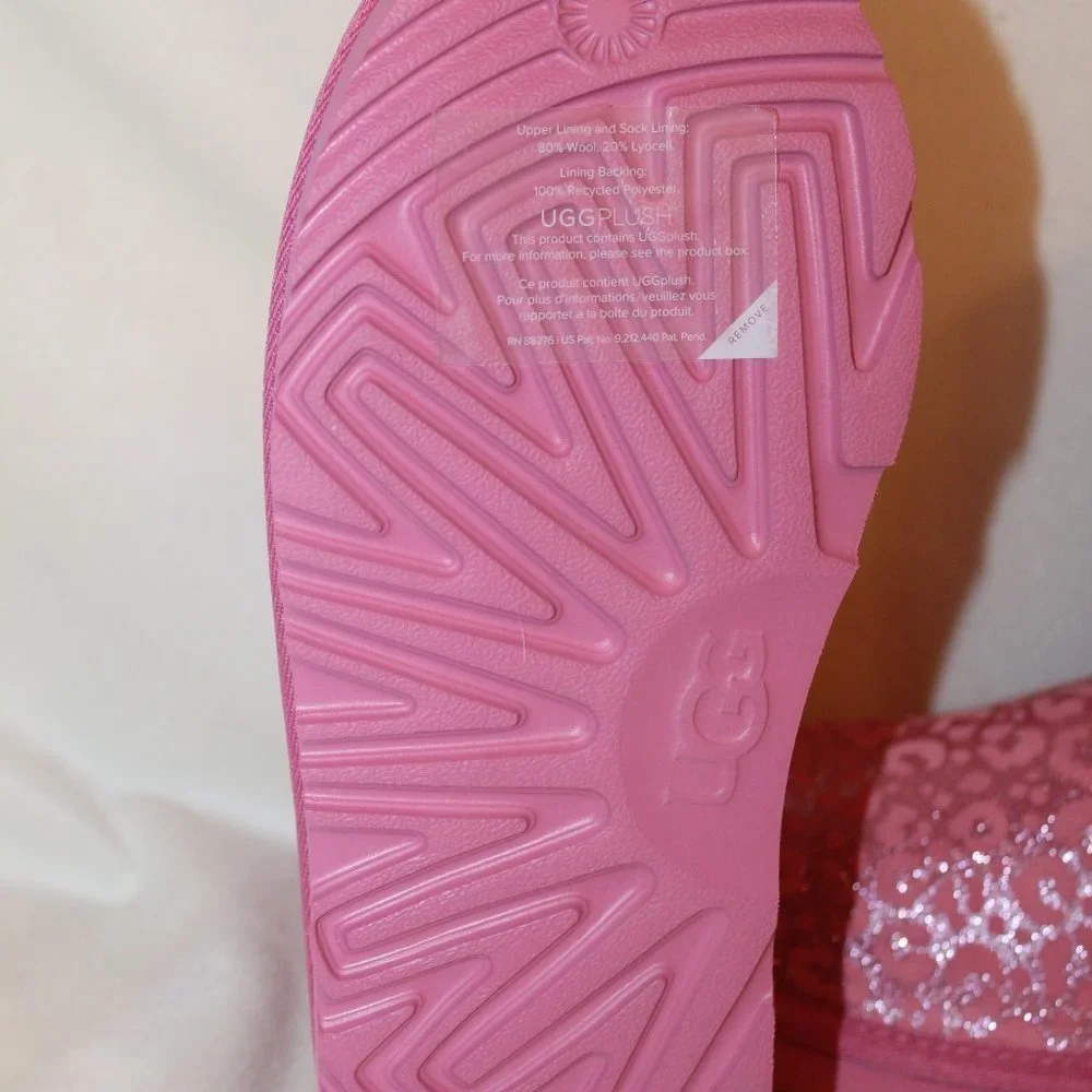 NIB‎ UGG GIRL'S CLASSIC SHORT LEOPARD BOOTS PINK